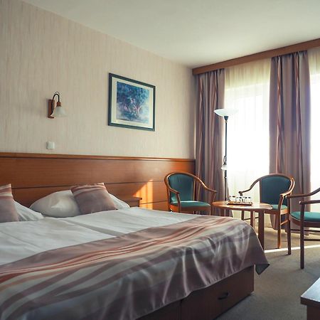 Hotel Panoráma Balatongyörök Exterior foto